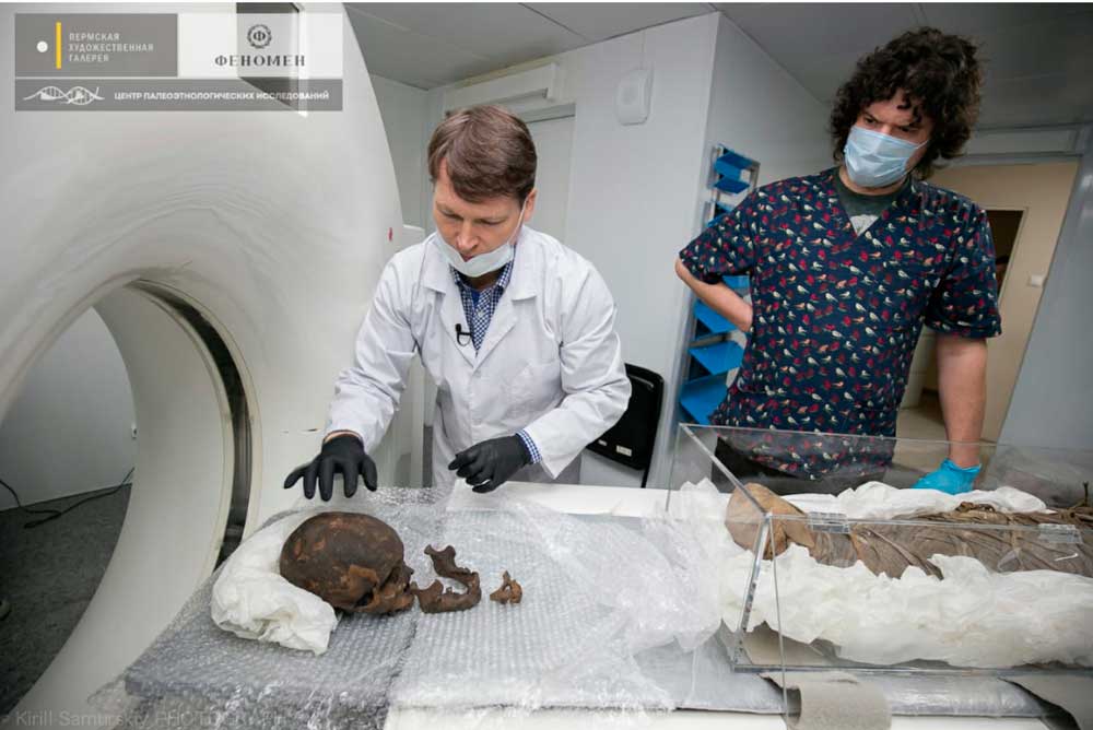 В мастерскую поступили на реставрацию две египетские мумии